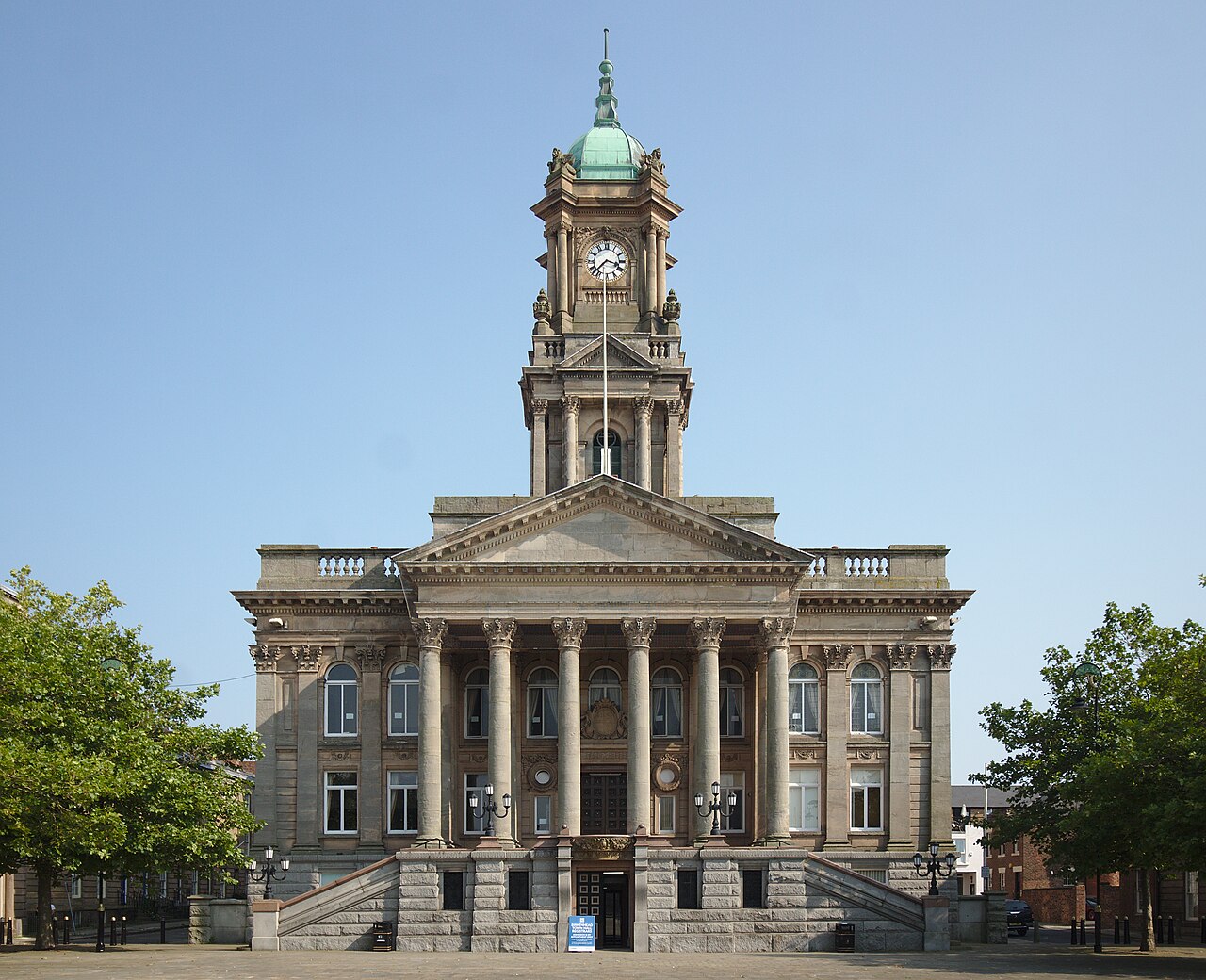 Birkenhead Town Hall in Hamilton Square
